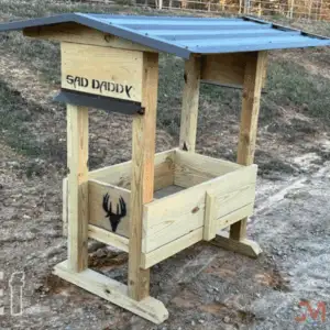 Sad Daddy Hunting Blinds 4' WOODEN TROUGH FEEDER