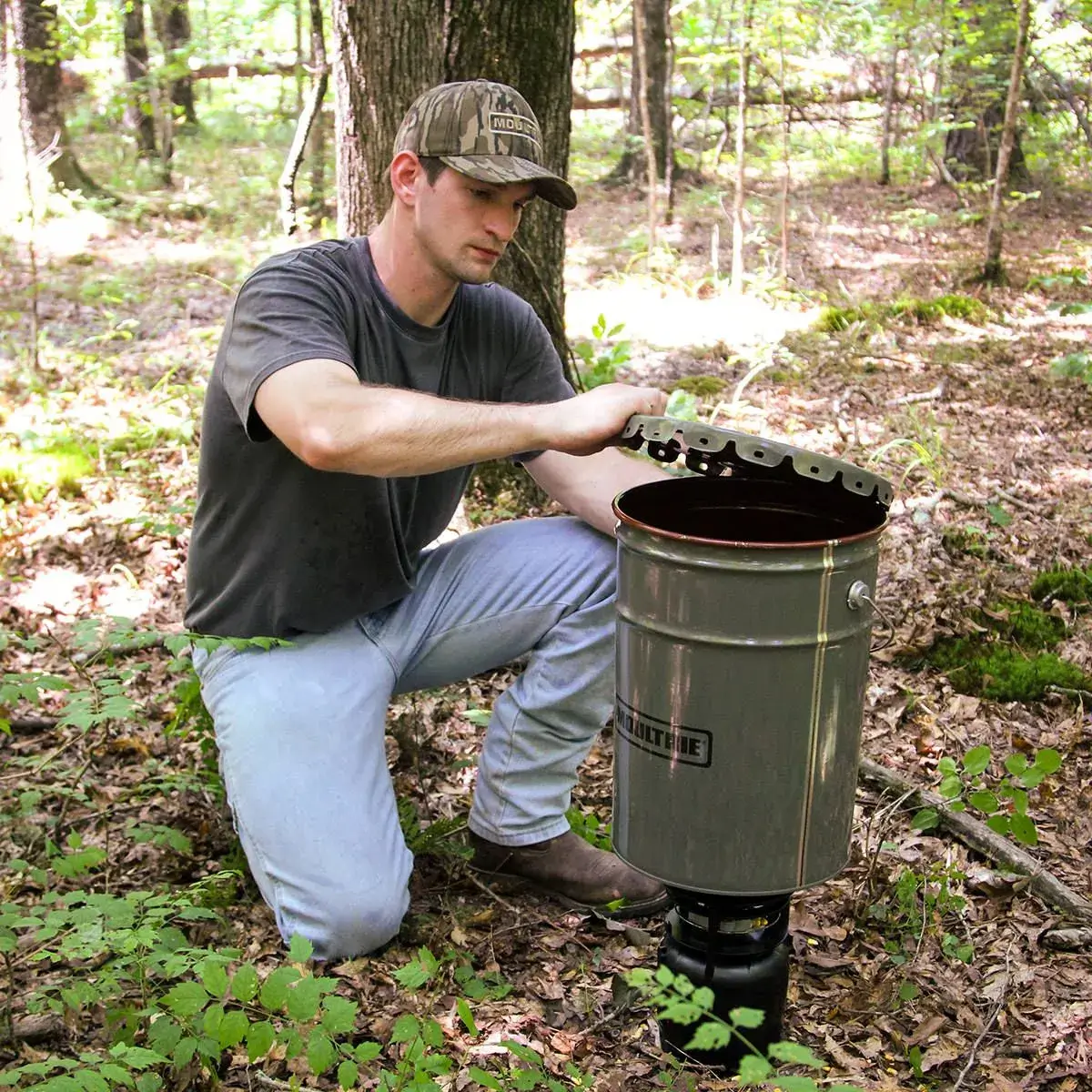 6.5-Gallon Pro Hunter II Hanging Feeder - Image 2