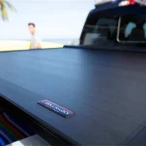 Roll N Lock RC111E - Retractable Cover